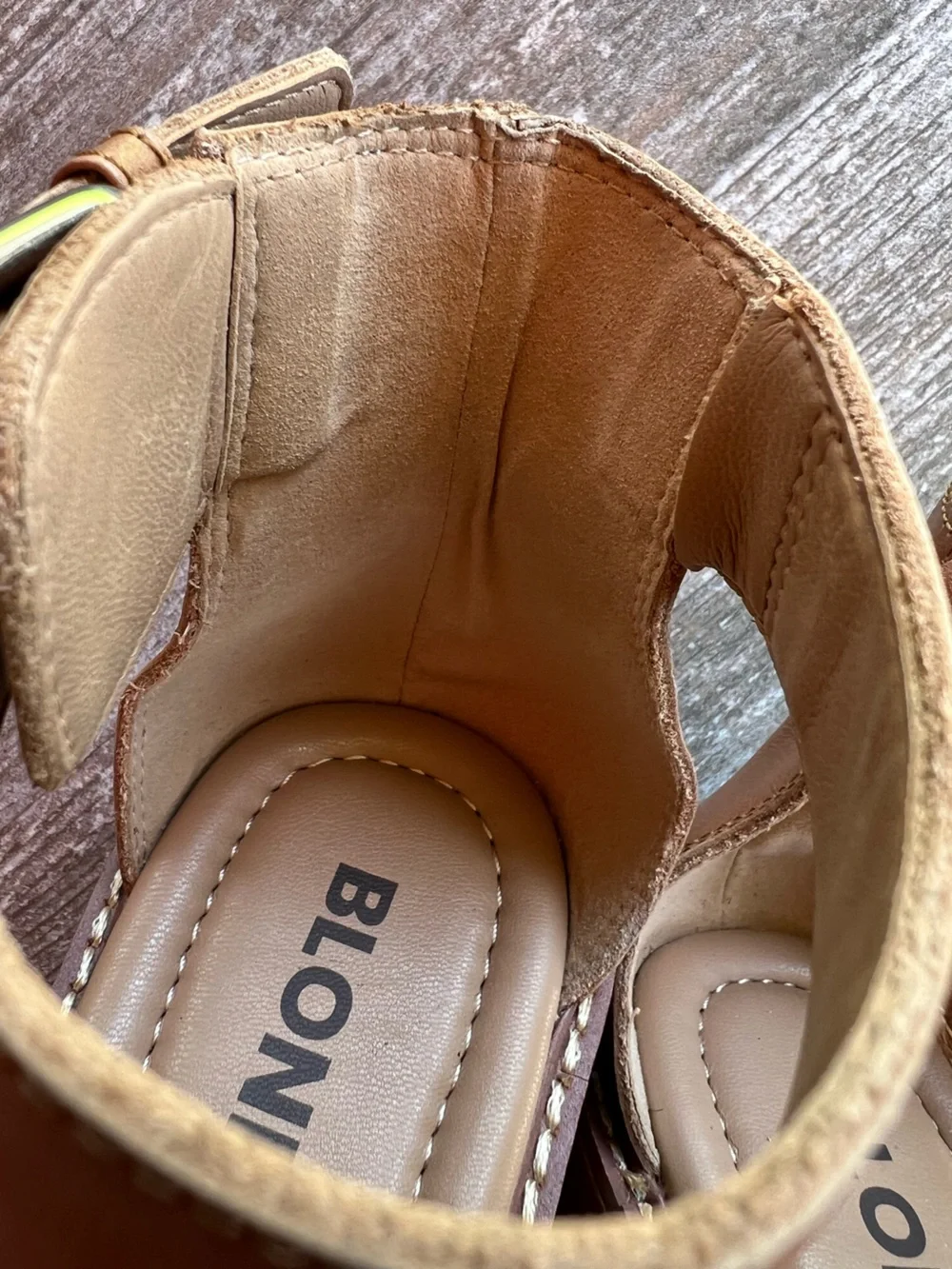 Blondo Hayslee Cognac Leather Water-Resistant Chunky Lug Wedge Sandals Size 7.5